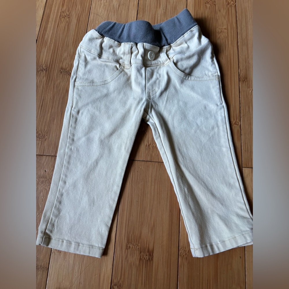 Zutano khaki pants. Baby sz 18 months. Cozy waist.